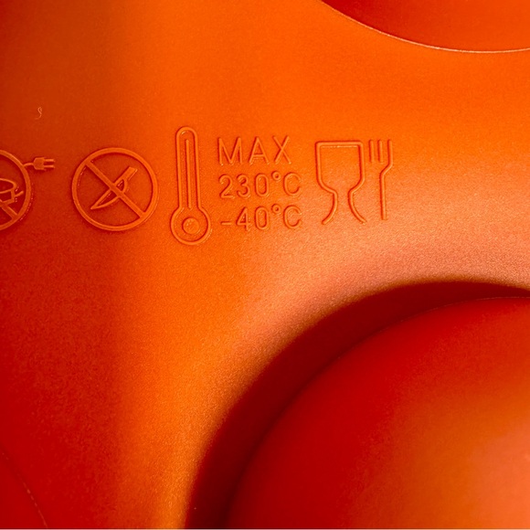 Lot of 2 red round silicone molds Chocolate Bombs/Baking Candy Molds. - Picture 6 of 8